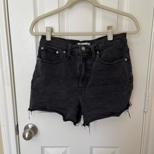 Madewell high waisted denim shorts size 28